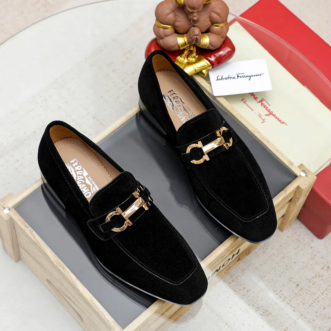 Men's shoes 💰600 🕷🕷🐂【Ferragamo】 Popular fashion casual shoes🇨🇳Official website counter 1:1 production, original mold opening💯Good quality can be seen, imported high-end first-layer pebbled calfskin, water-dyed🐂leather lining🌿very clear texture, high-quality waterproof, non-slip and wear-resistant outsole🎋high quality and low price, truly handmade🍓, 5 colors available! Code number 38-44 (45. To be customized)